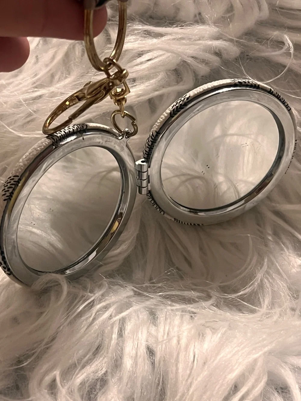 Gold Ring Keychain with Beige Check double mirrors and Satin Scarf